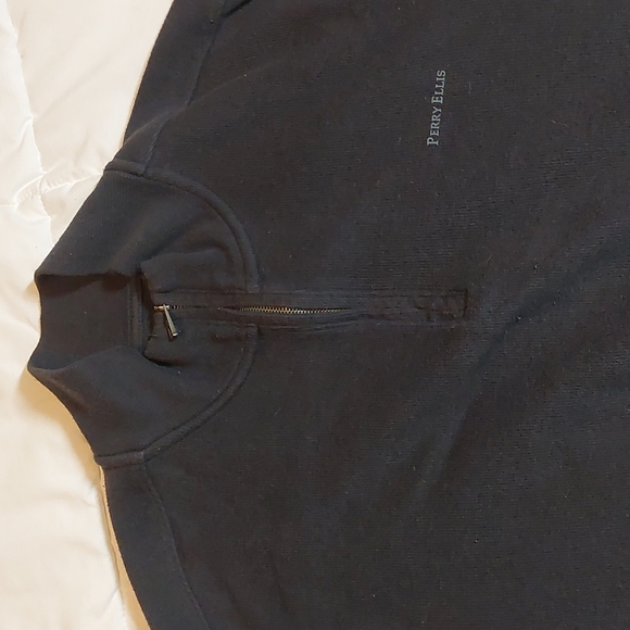 Perry Ellis Sweater, Large - Picture 5 of 5
